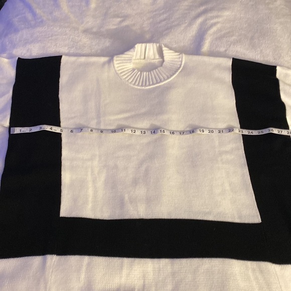 Black and White Sweater - Picture 5 of 6
